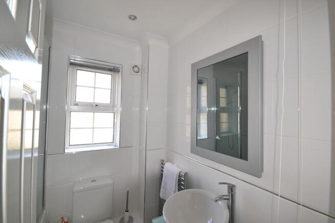 BATHROOM/WC