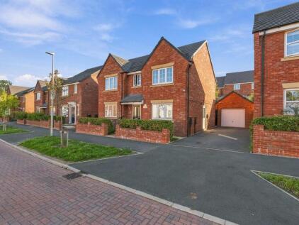 Pinewood Avenue, Warwick