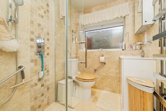 3 bed Bungalow for sale Image 12