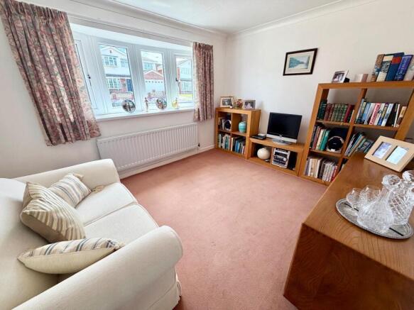 4 bed Semi-Detached for sale Image 4