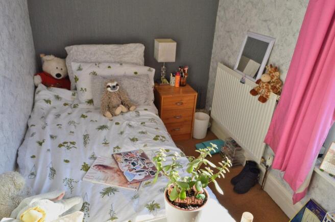 BEDROOM 3 (SIDE)