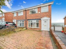 10, Russell Close, Heckmondwike WF16 0EG