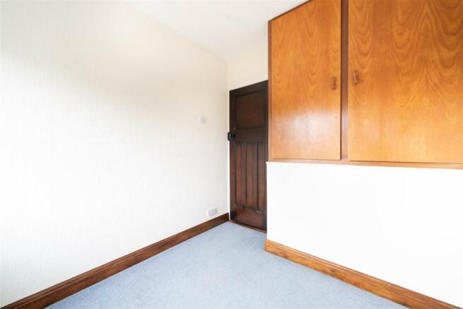bedroom 2-2.jpg