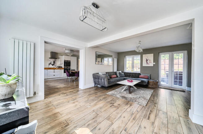 1438337-3-69ce88e...