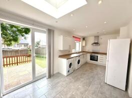 16, Clarendon Green, Orpington BR5 2PA