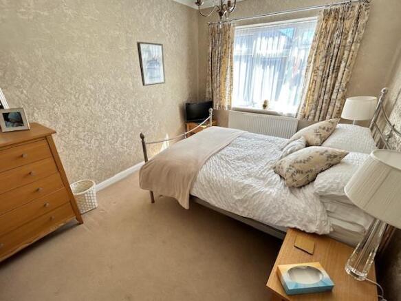 4 bed Detached for sale Image 9