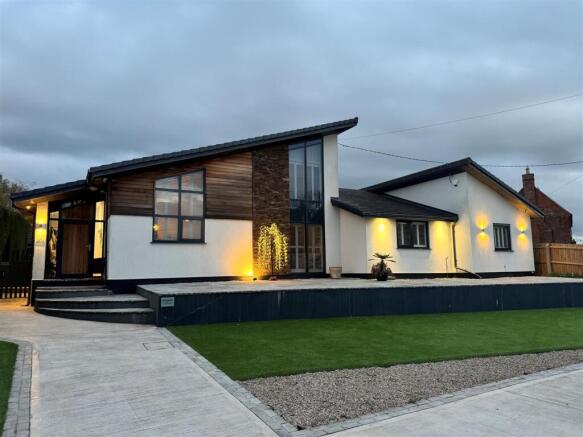 Warton Lane, Austrey