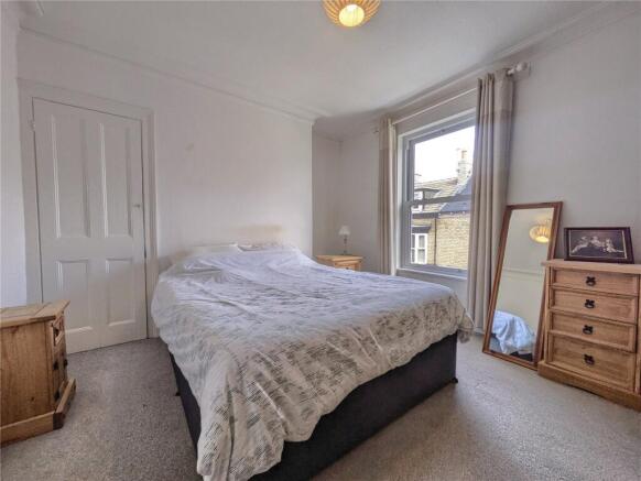 4 bed Terraced to rent Image 7