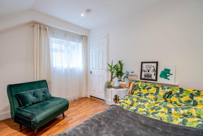 8434446-interior05-800