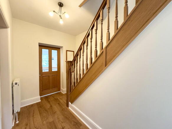 4 bed Semi-Detached for sale Image 11