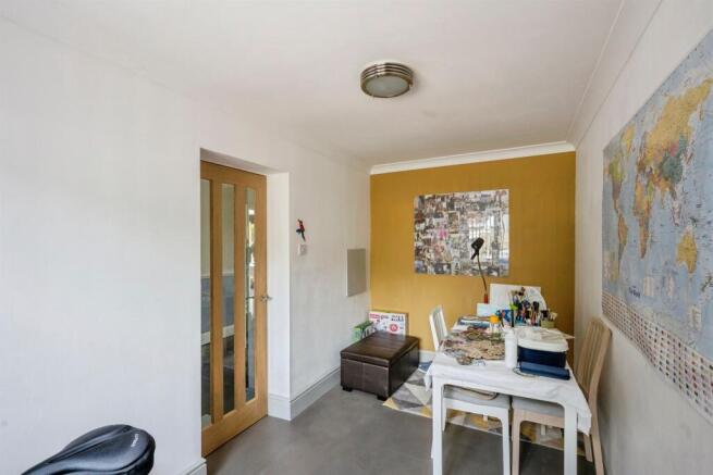 4 bed Semi-Detached for sale Image 6