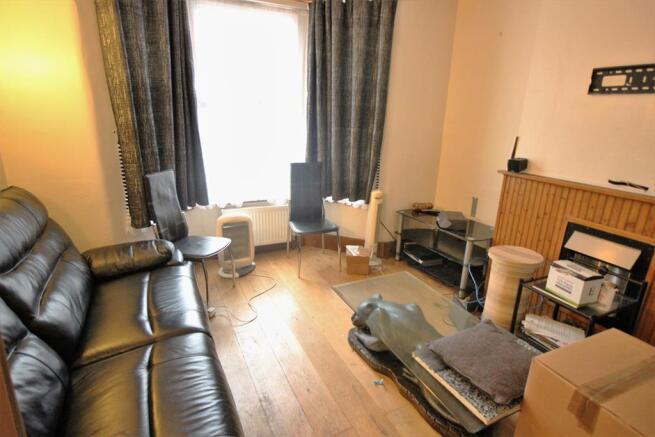 LOUNGE AREA