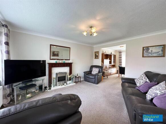 3 bed Semi-Detached for sale Image 7