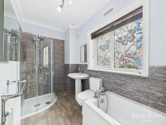 4 bed Semi-Detached for sale Image 8