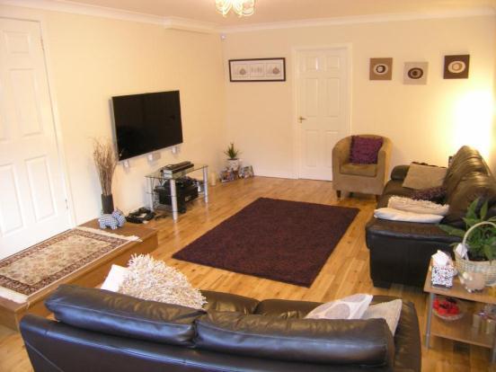 Lounge 2