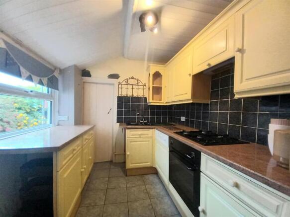 8a Cross St Kitchen.jpg