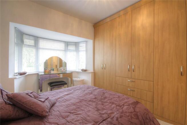 Master Bedroom Pic2