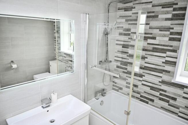 2 bed Semi-Detached to rent Image 9