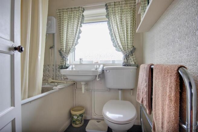2 bed Semi-Detached for sale Image 8