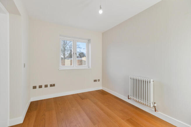 4 bed Detached for sale Image 9