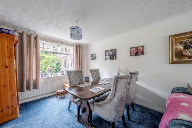 4 bed Semi-Detached for sale Image 8