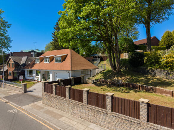 Large front garden