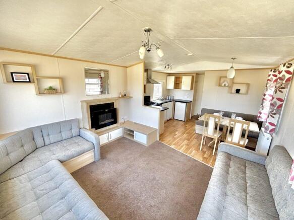 Carnaby Accord 4 1