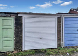 4, Oaklands, Oakhill Road, Horsham RH13 5LG