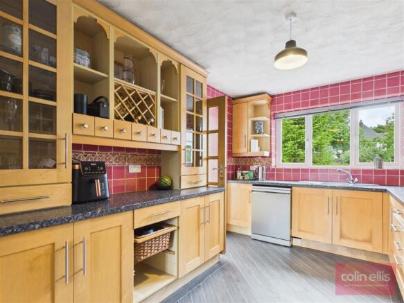 3 bed Detached for sale Image 10