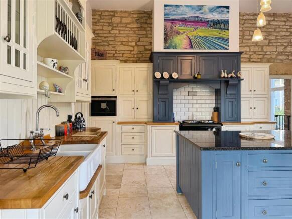 4 bed Barn Conversion for sale Image 5