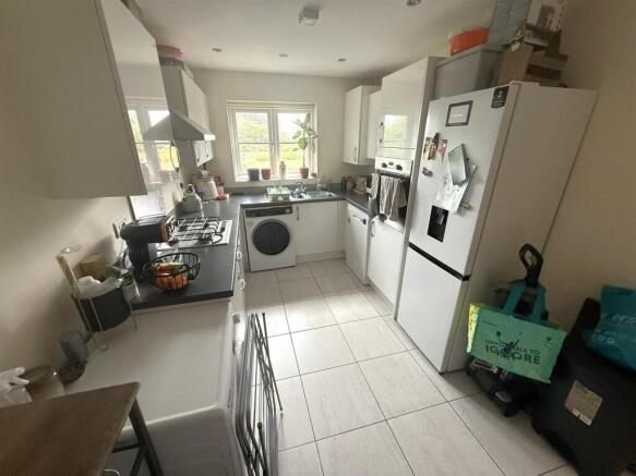 Modern Fitted Kitchen