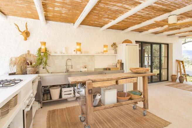 Cortijo-Pool-Guestho
