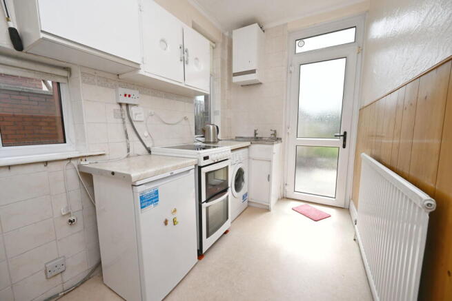 3 bed Semi-Detached for sale Image 6