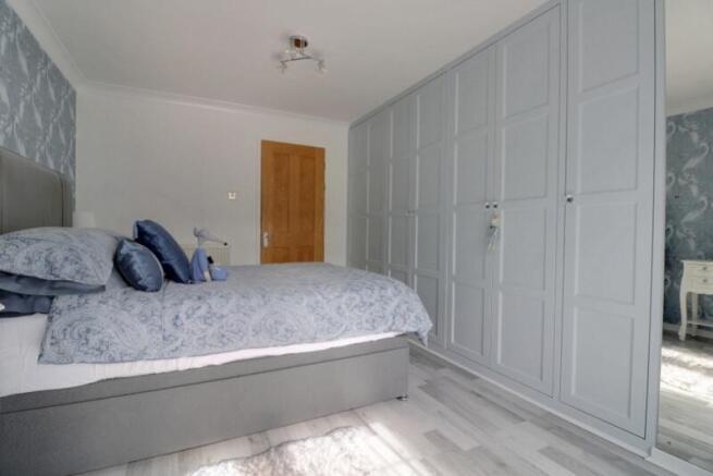 2 bed Semi-Detached Bungalow for sale Image 10
