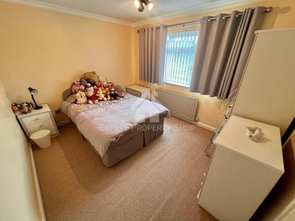 3 bed Town House for sale Image 12