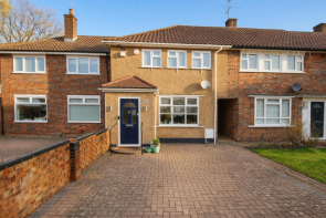 32, Lemsford Court, Borehamwood WD6 2LG