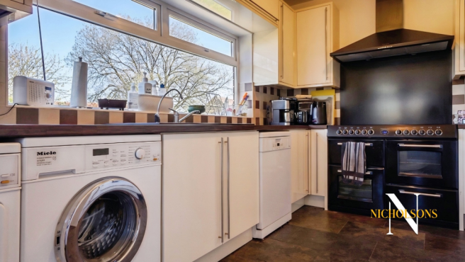 3 bed Semi-Detached for sale Image 7