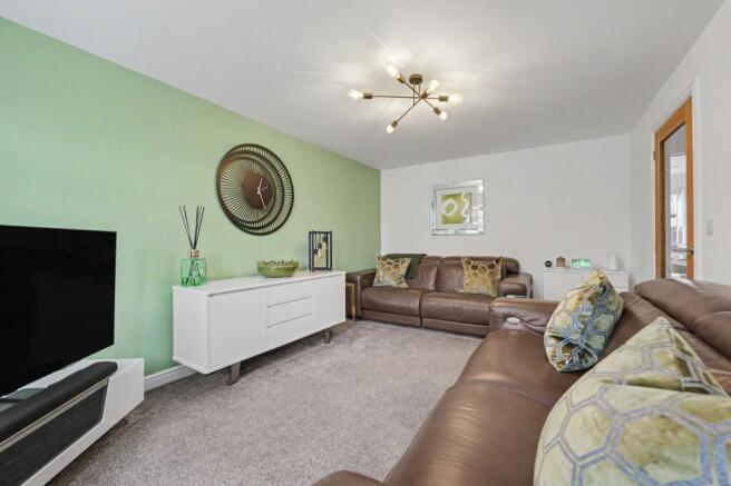 Corrib Road, Nuneaton, CV10 photo 4