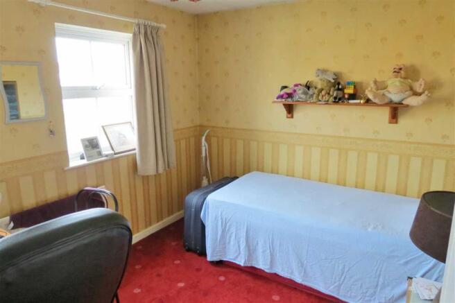 Bedroom 3: