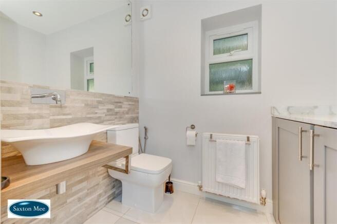5 bed Semi-Detached for sale Image 7