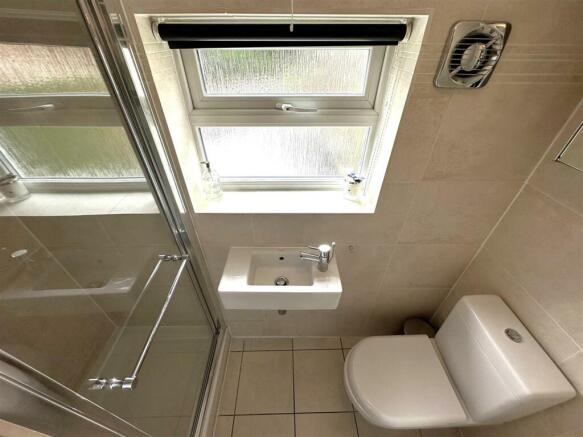 Ground Floor Shower Room 918