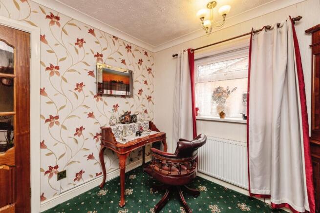 3 bed Semi-Detached for sale Image 9