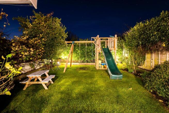 Night shot rear garden 6.jpg
