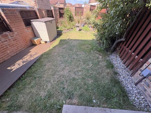 2 bed House for sale Image 10
