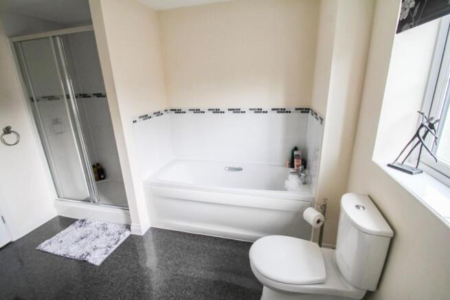 Master En-suite