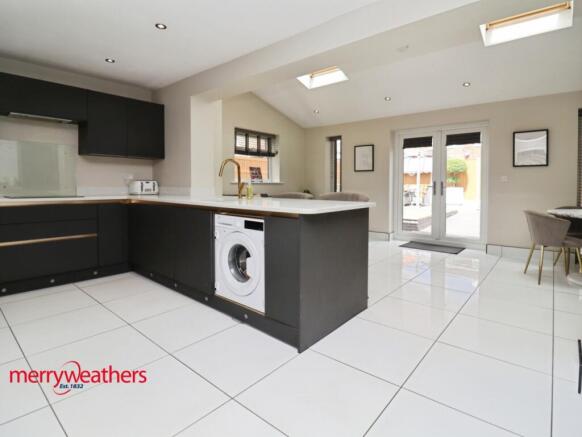 3 bed Detached for sale Image 2