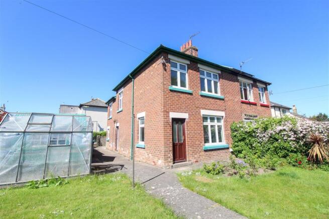 3 bed Semi-Detached to rent Image 10