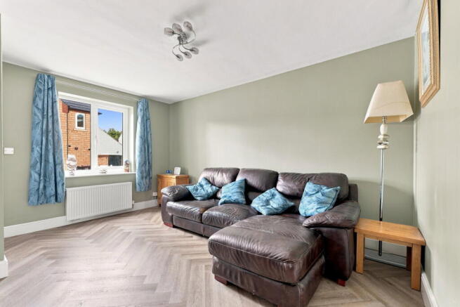 4 bed Semi-Detached for sale Image 8