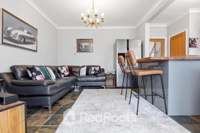 3 bed Semi-Detached for sale Image 11