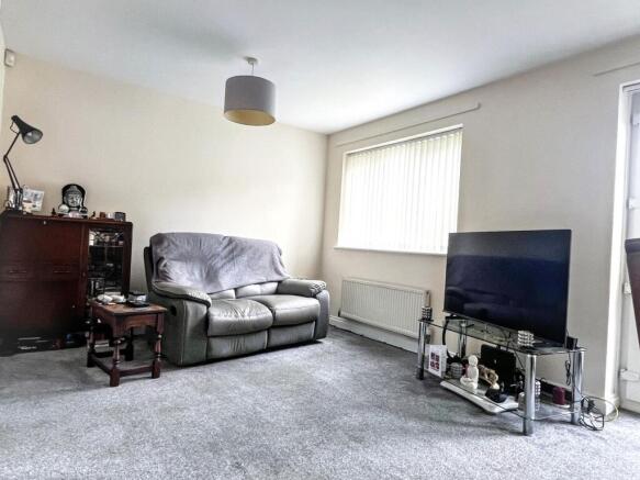2 bed Flat for sale Image 6